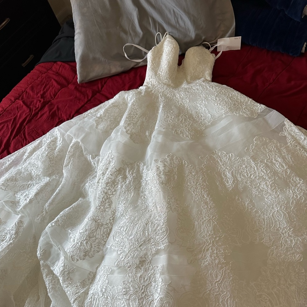 Wedding dress